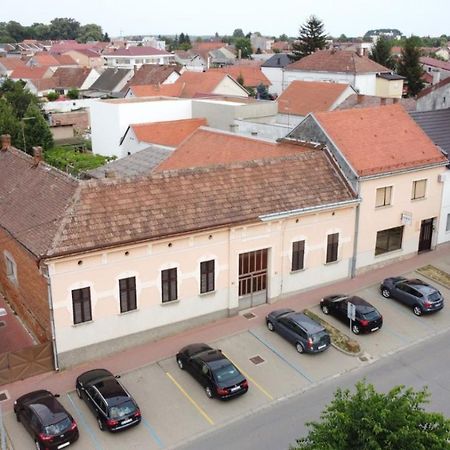 Ðakovo Sobe Dakovacki Vezovi酒店 外观 照片