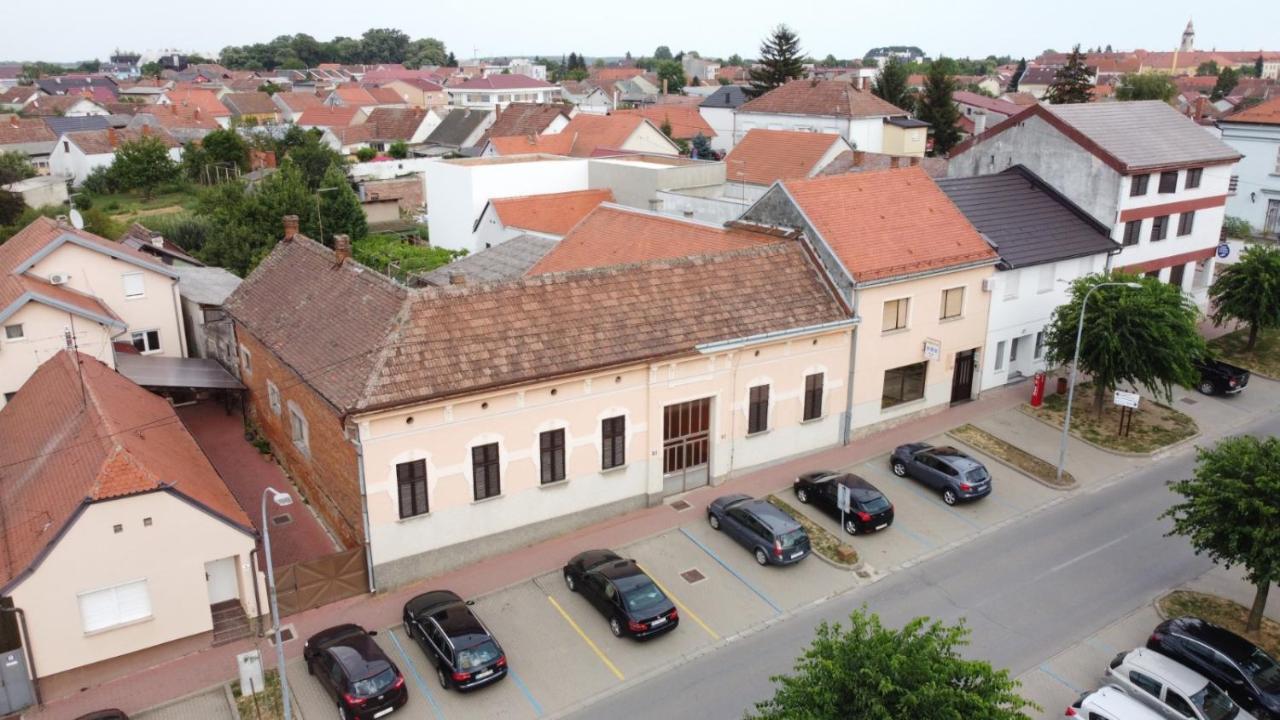 Ðakovo Sobe Dakovacki Vezovi酒店 外观 照片