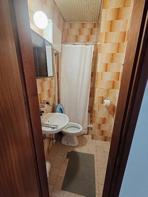 Ðakovo Sobe Dakovacki Vezovi酒店 外观 照片